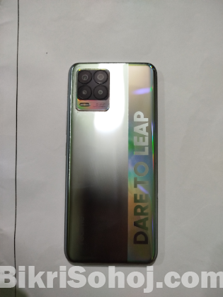 Realmi 8